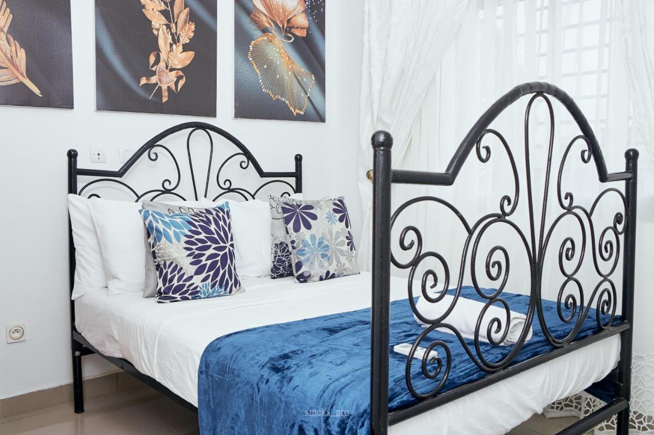 L'Immeuble Queen M.N.M Douala Ngoại thất bức ảnh