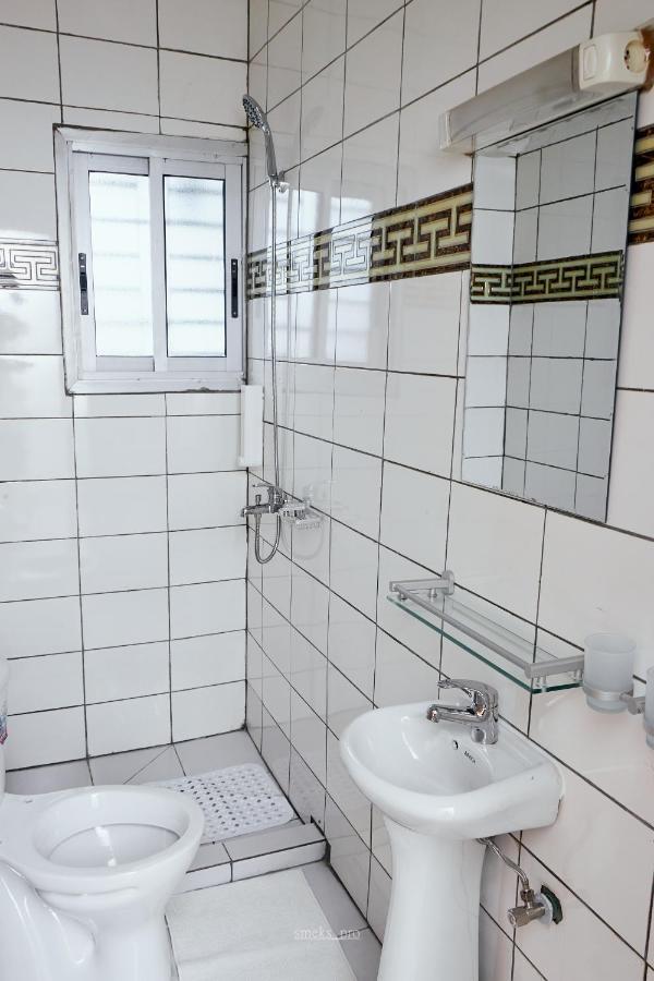 L'Immeuble Queen M.N.M Douala Ngoại thất bức ảnh