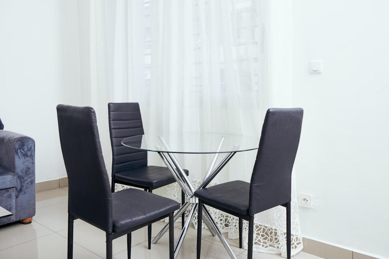 L'Immeuble Queen M.N.M Douala Ngoại thất bức ảnh