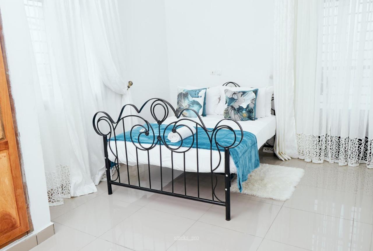 L'Immeuble Queen M.N.M Douala Ngoại thất bức ảnh